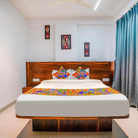 Fabhotel Crystal Inn - Nr Suvarndeep Chowk Pimpri-Chinchwad Extérieur photo