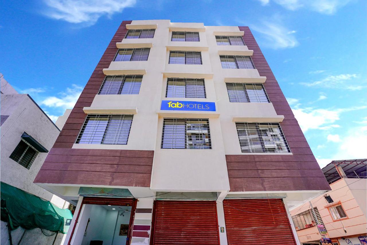 Fabhotel Crystal Inn - Nr Suvarndeep Chowk Pimpri-Chinchwad Extérieur photo