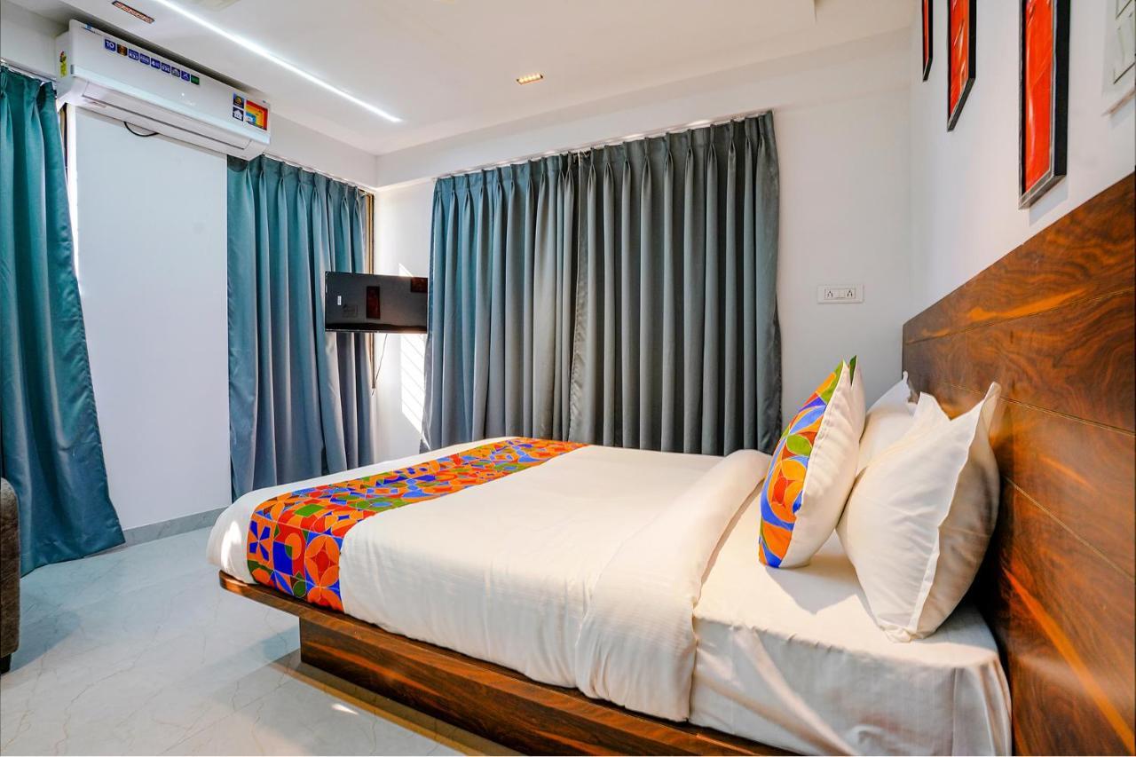 Fabhotel Crystal Inn - Nr Suvarndeep Chowk Pimpri-Chinchwad Extérieur photo