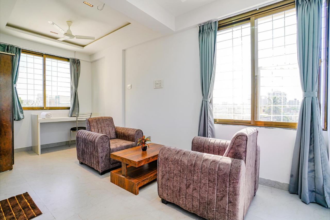 Fabhotel Crystal Inn - Nr Suvarndeep Chowk Pimpri-Chinchwad Extérieur photo