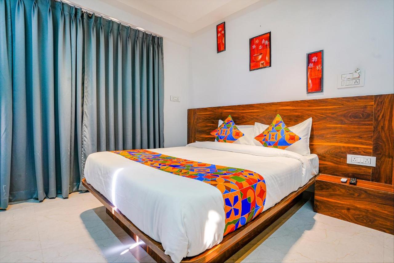 Fabhotel Crystal Inn - Nr Suvarndeep Chowk Pimpri-Chinchwad Extérieur photo